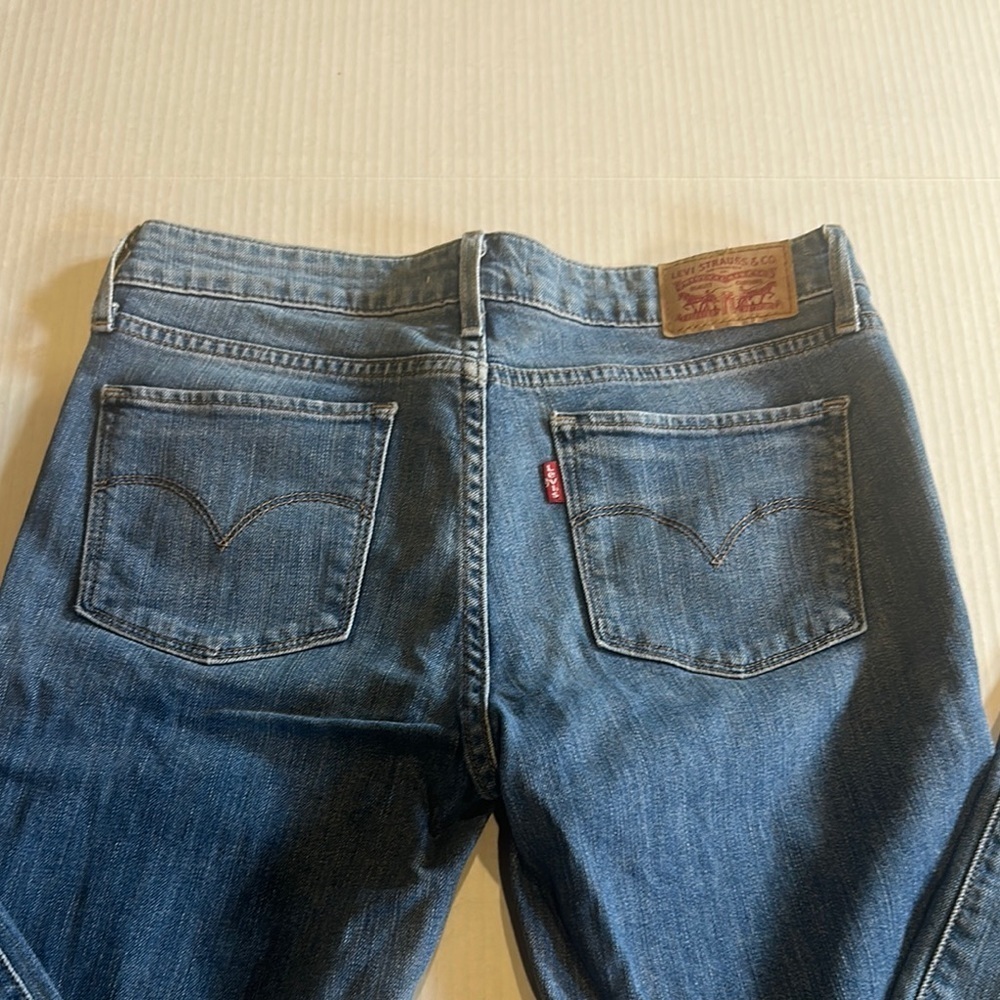 Levi’s Strauss and Co 711 skinny blue Jeans with pockets front and back zipper - Picture 7 of 7